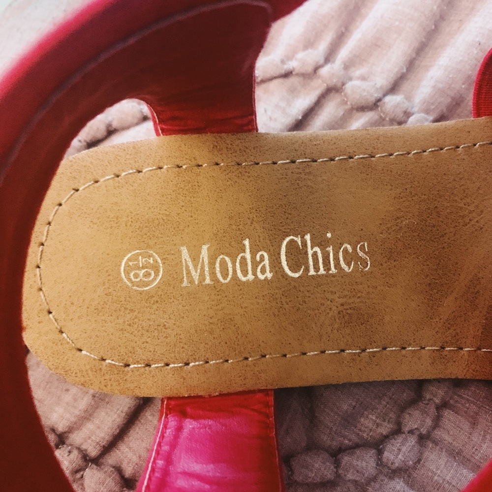 Red Sandals - Picture 3 of 3